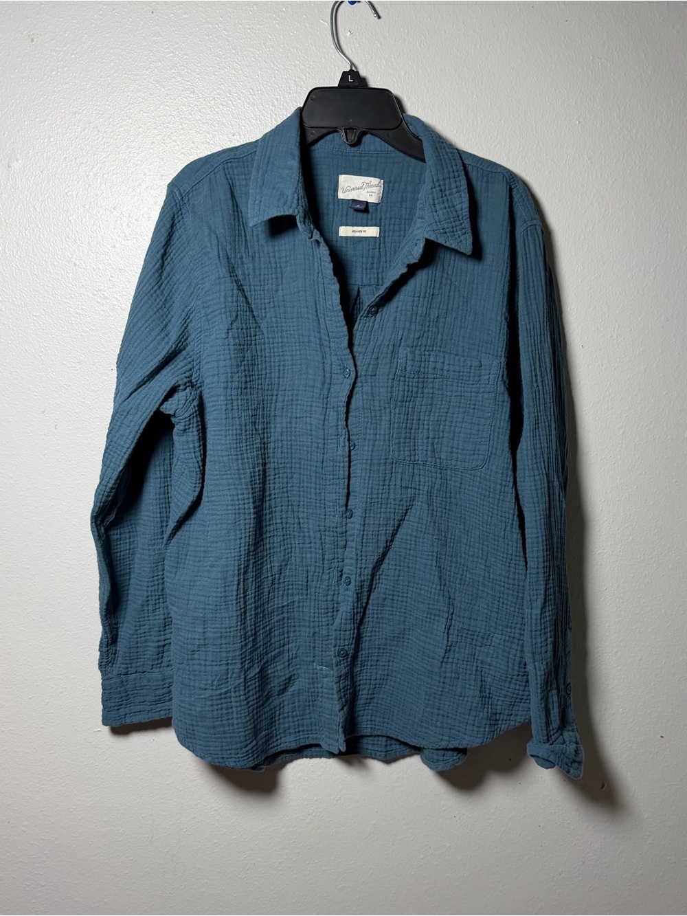 Universal Thread Women's Blue Long-Sleeve Relaxed Fit Gauze Button-Down Shirt M